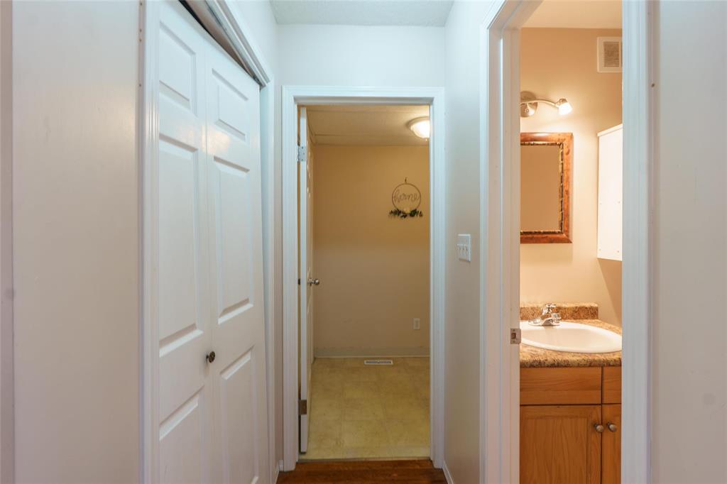 Photo 35 of 261 Midwinter Avenue, Winnipeg MB