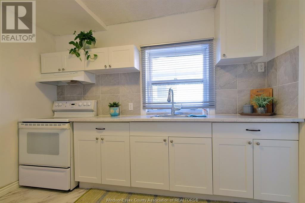 Photo 11 of 494 Church Street, Windsor ON