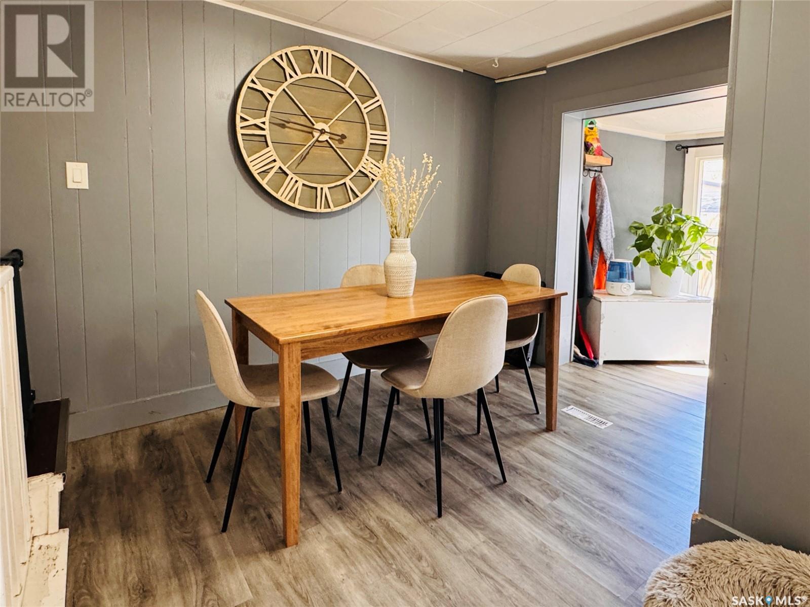 Single Family House for Sale in  E AVENUE N Saskatoon 