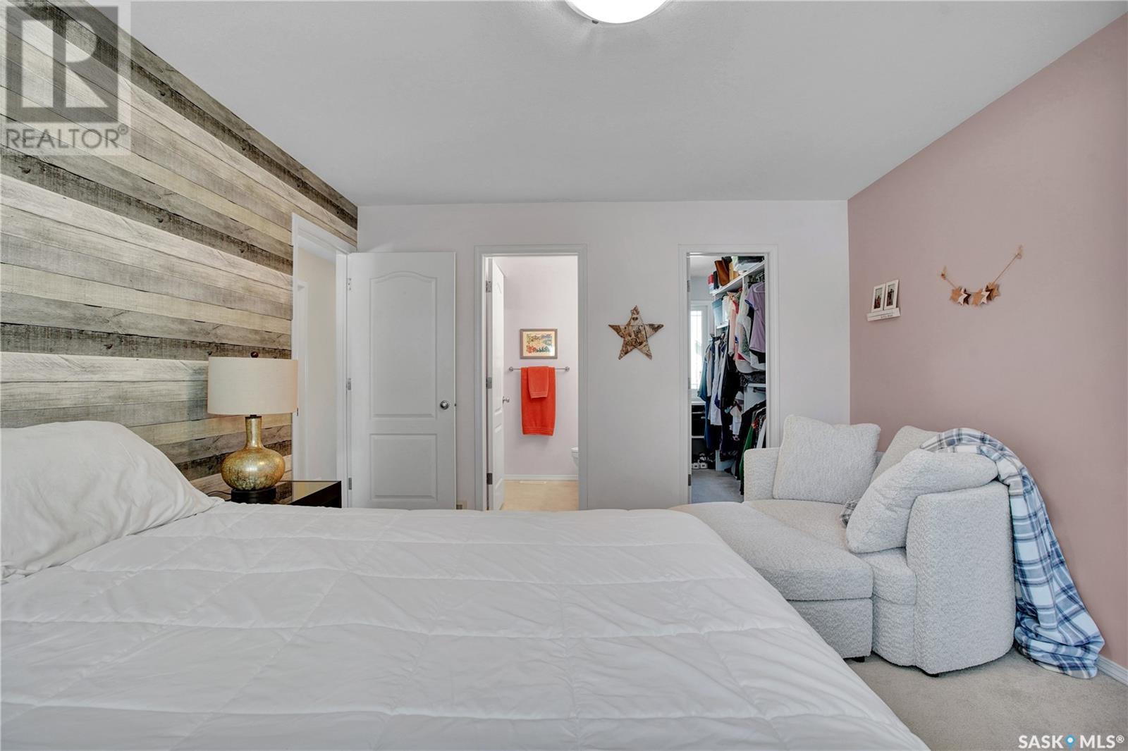 Single Family House 2 Level for Sale in   Heritage GREEN Saskatoon 