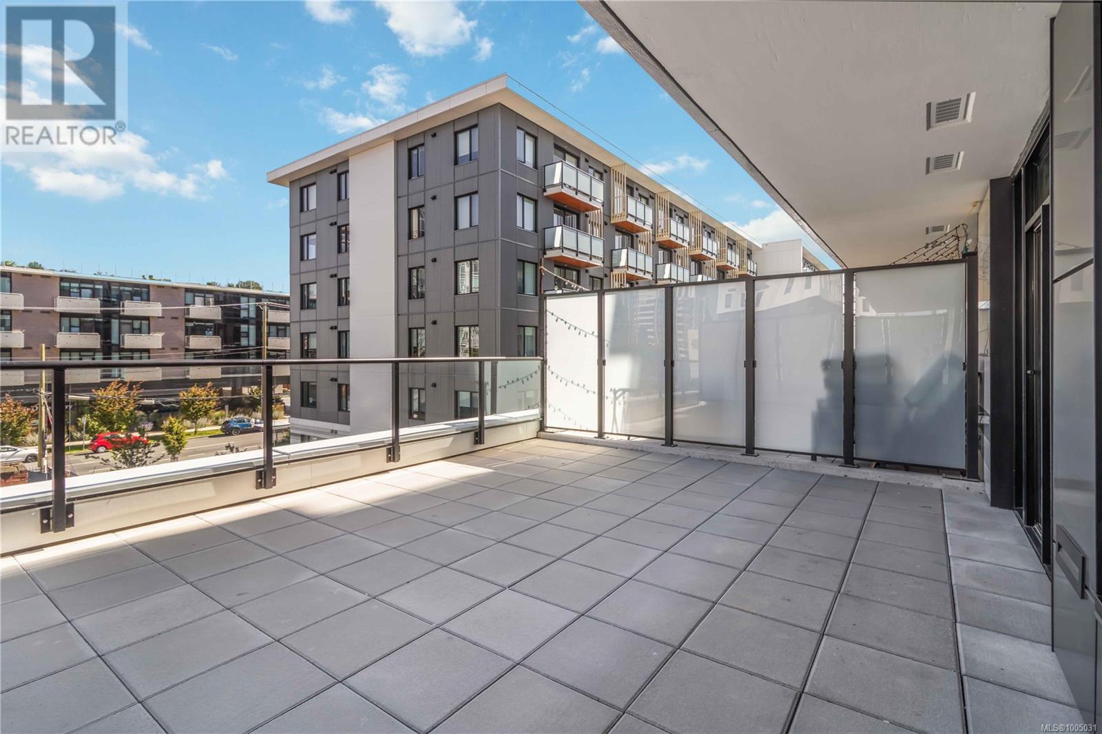 Photo 6 of 303 1100 Yates St, Victoria BC