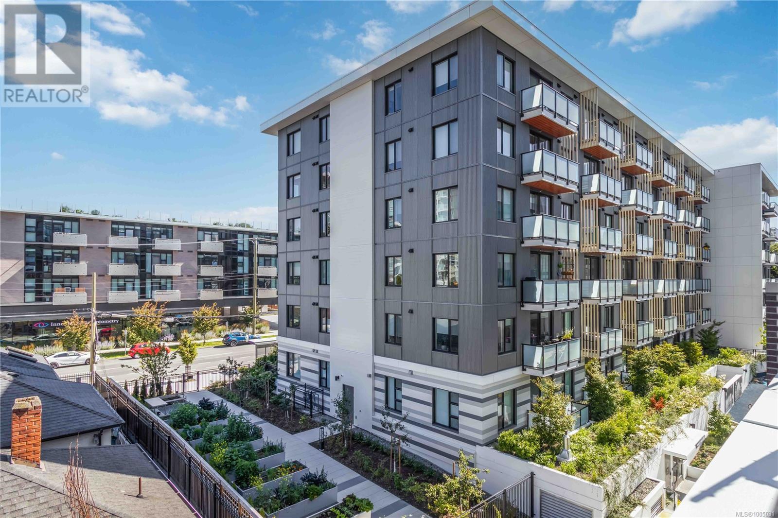 Photo 3 of 303 1100 Yates St, Victoria BC