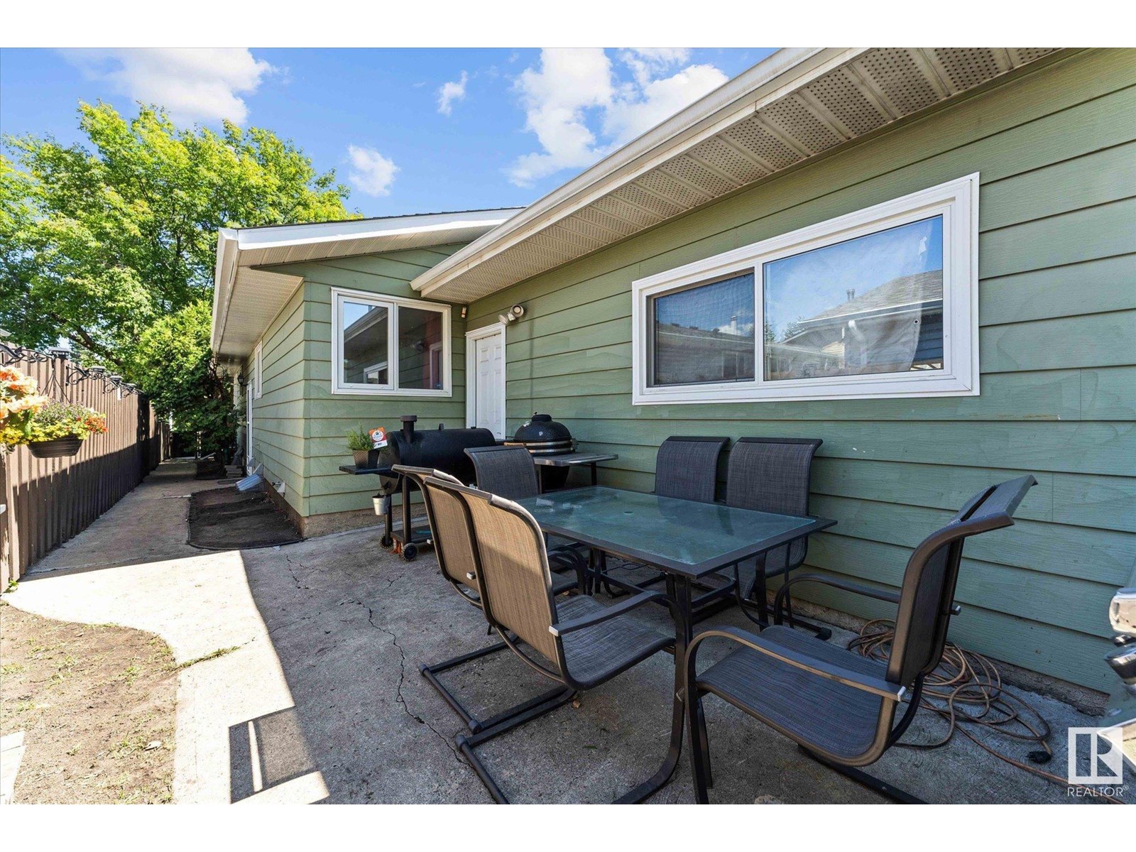 Photo 40 of 2137 85 St Nw, Edmonton AB
