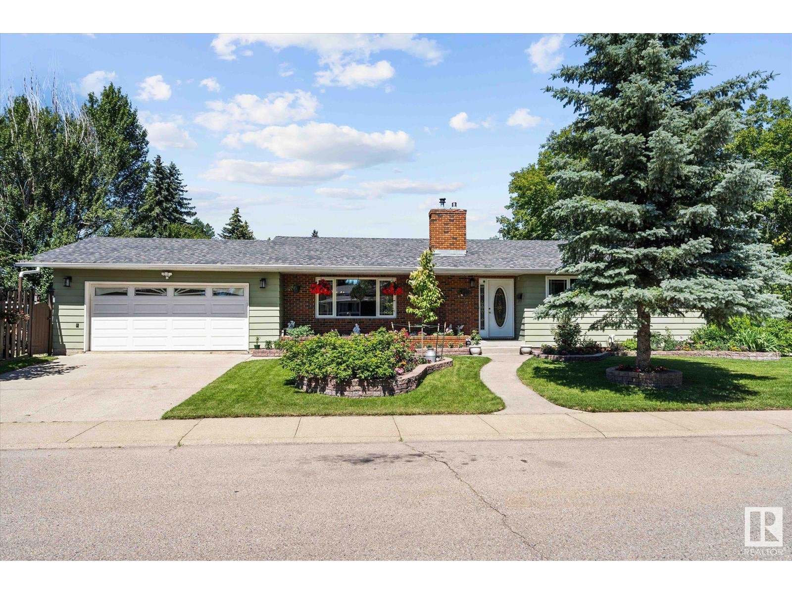 Photo 51 of 2137 85 St Nw, Edmonton AB