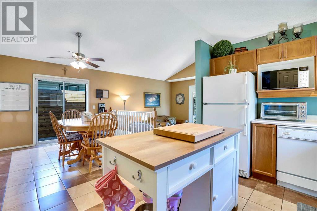 Single Family House 4 Level for Sale in  Coventry Place NE Coventry Hills Calgary 