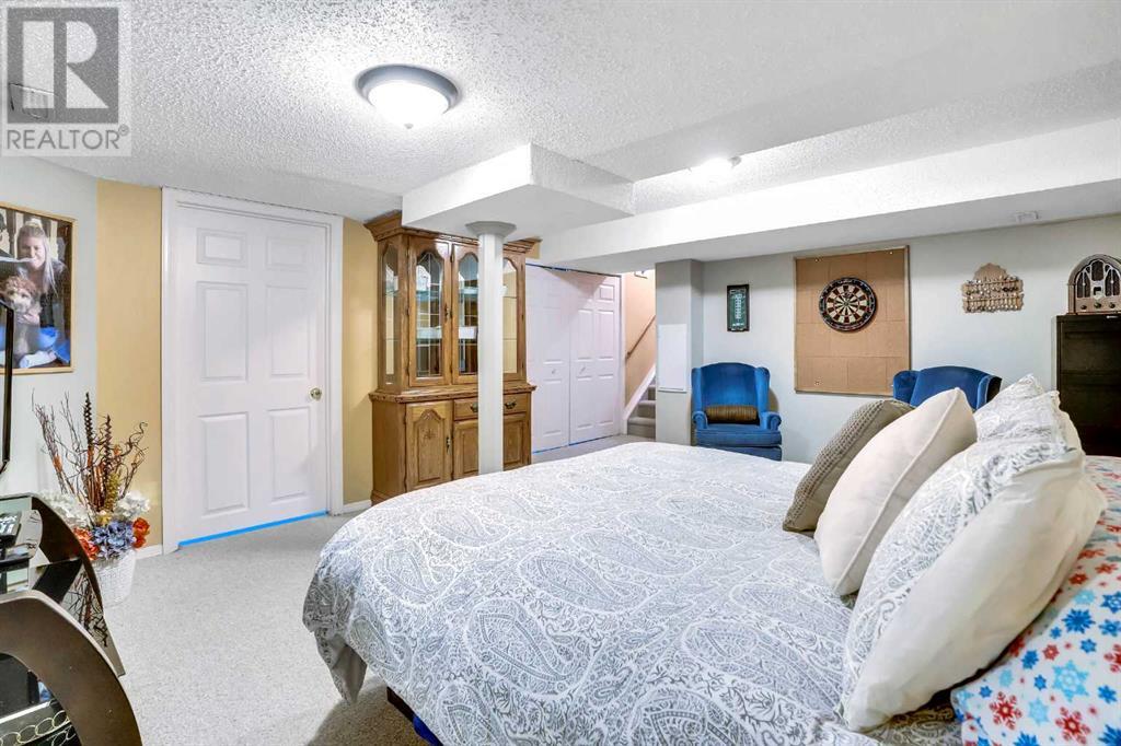 Single Family House 4 Level for Sale in  Coventry Place NE Coventry Hills Calgary 