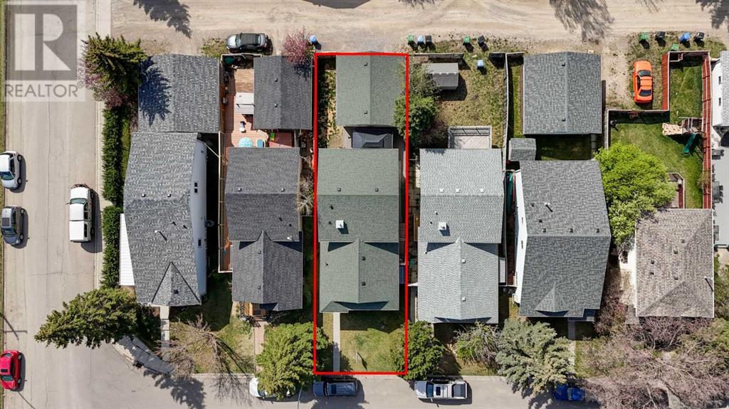Single Family House 4 Level for Sale in  Coventry Place NE Coventry Hills Calgary 