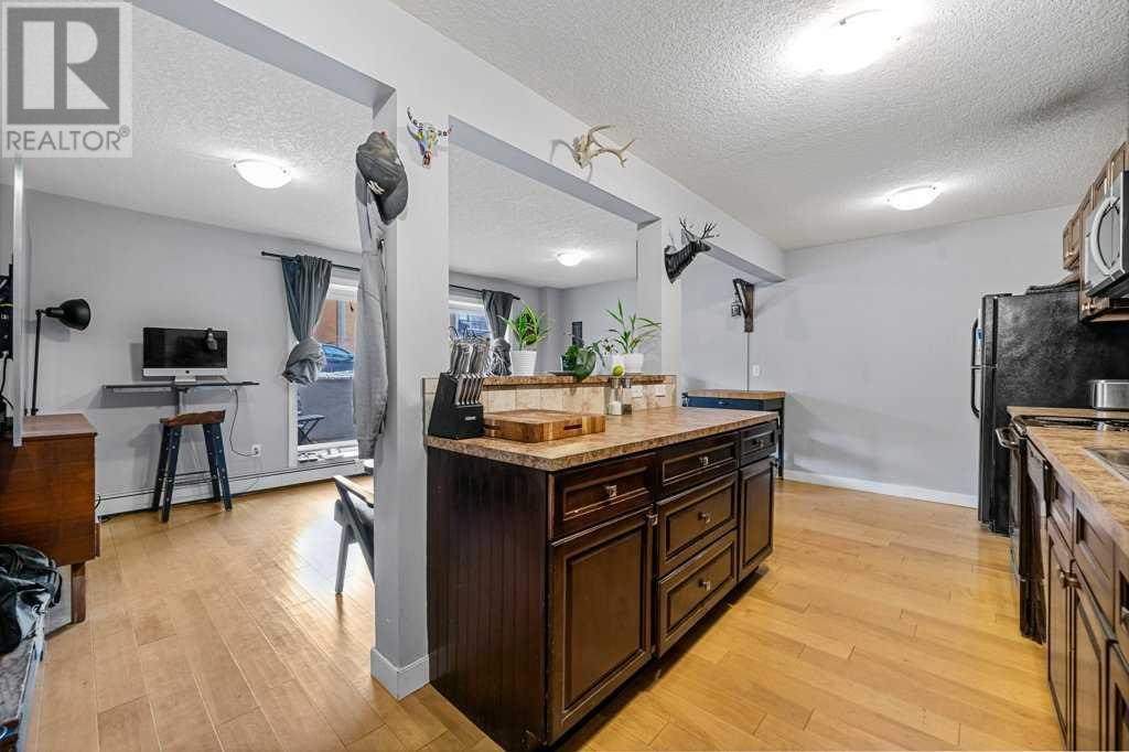 Single Family House Low rise for Sale in    Avenue SW Mission Calgary 