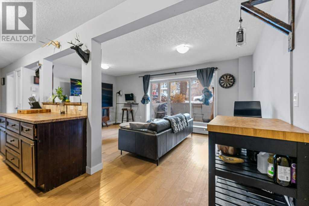 Single Family House Low rise for Sale in    Avenue SW Mission Calgary 