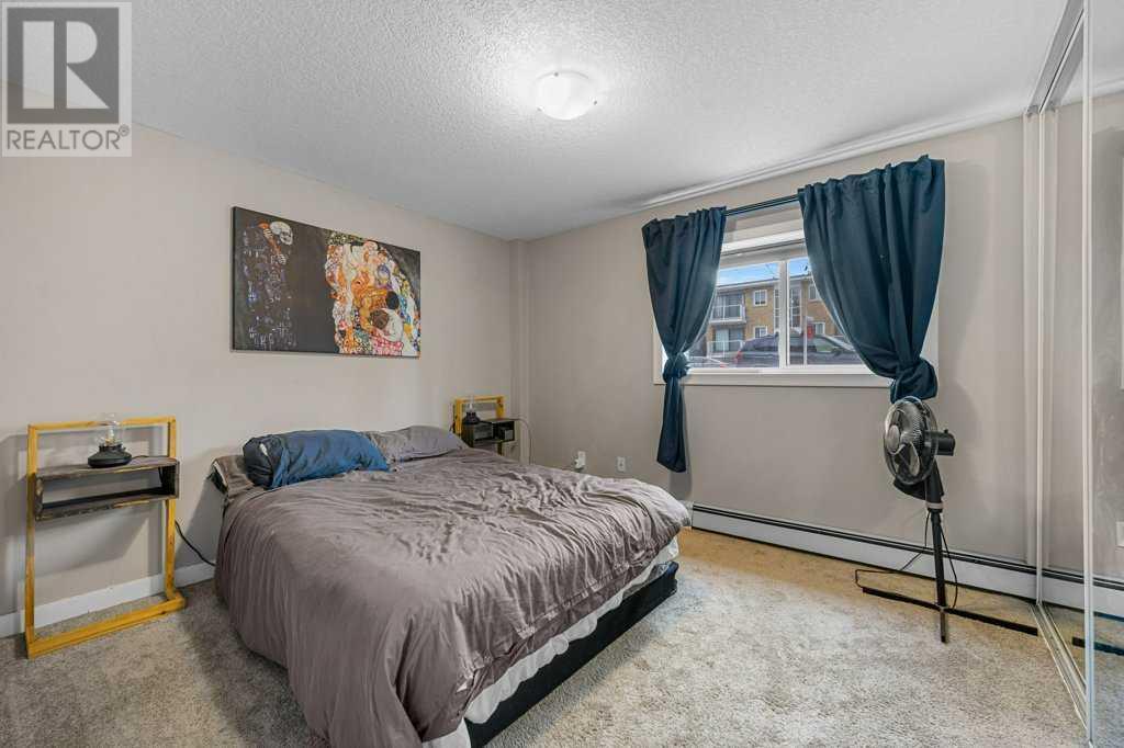 Single Family House Low rise for Sale in    Avenue SW Mission Calgary 