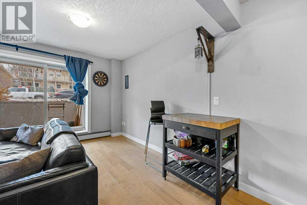 Single Family House Low rise for Sale in    Avenue SW Mission Calgary 