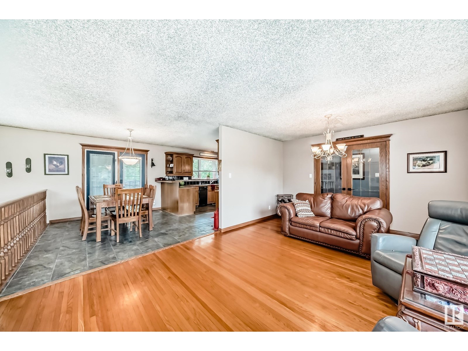 Photo 21 of 18403 25 St Ne, Edmonton AB