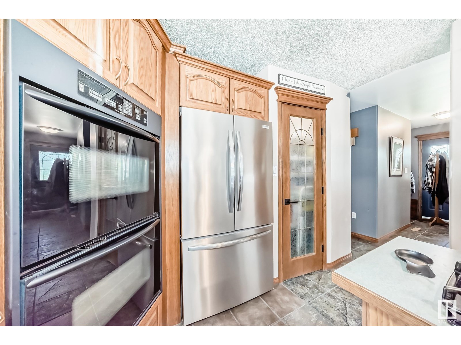 Photo 9 of 18403 25 St Ne, Edmonton AB