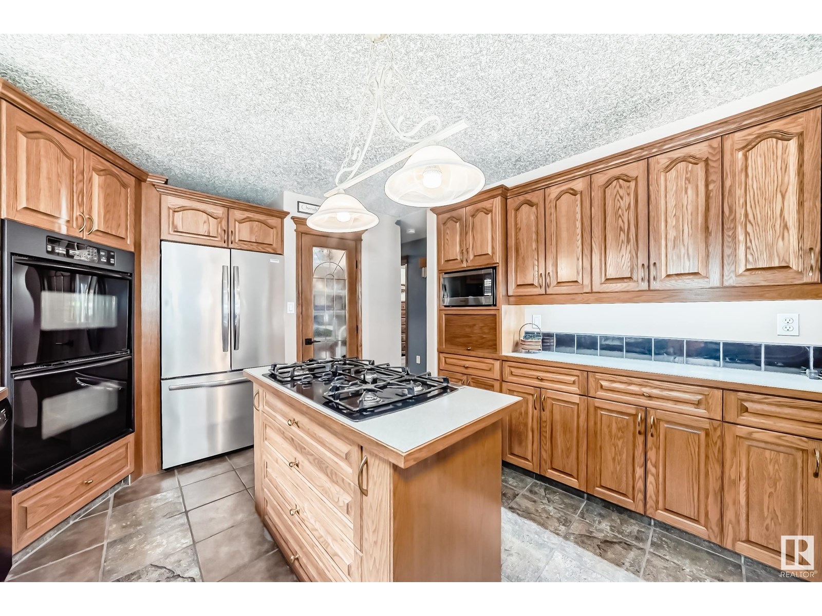 Photo 12 of 18403 25 St Ne, Edmonton AB