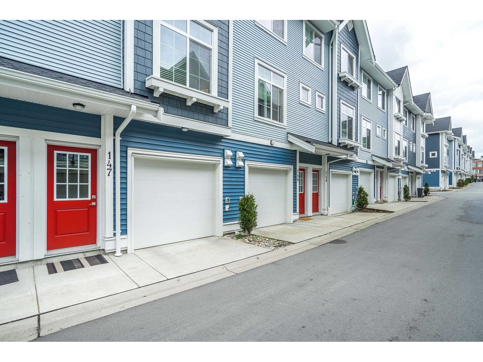 Photo 1 of 147 20180 84 Avenue, Langley BC