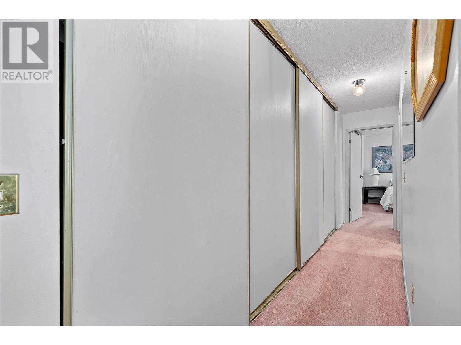 204 555 Rowcliffe Avenue, Kelowna