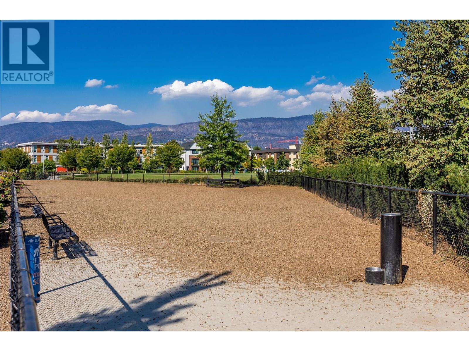 204 555 Rowcliffe Avenue, Kelowna