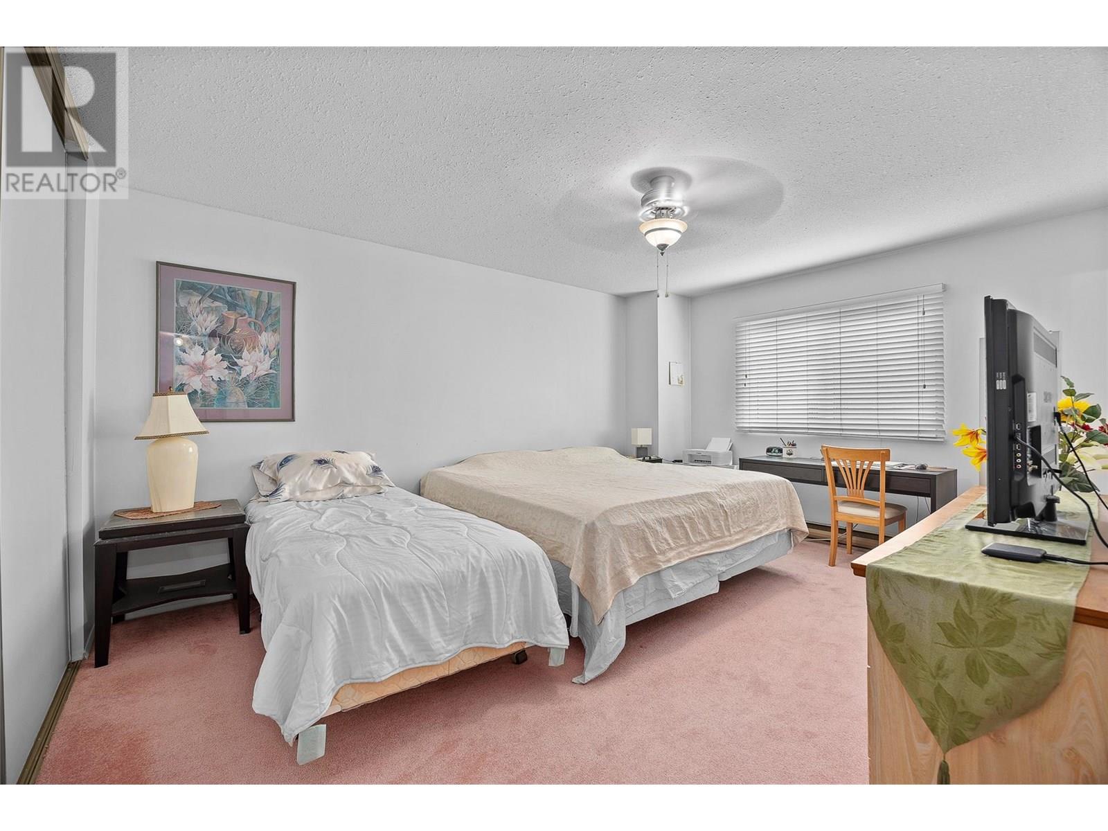 204 555 Rowcliffe Avenue, Kelowna