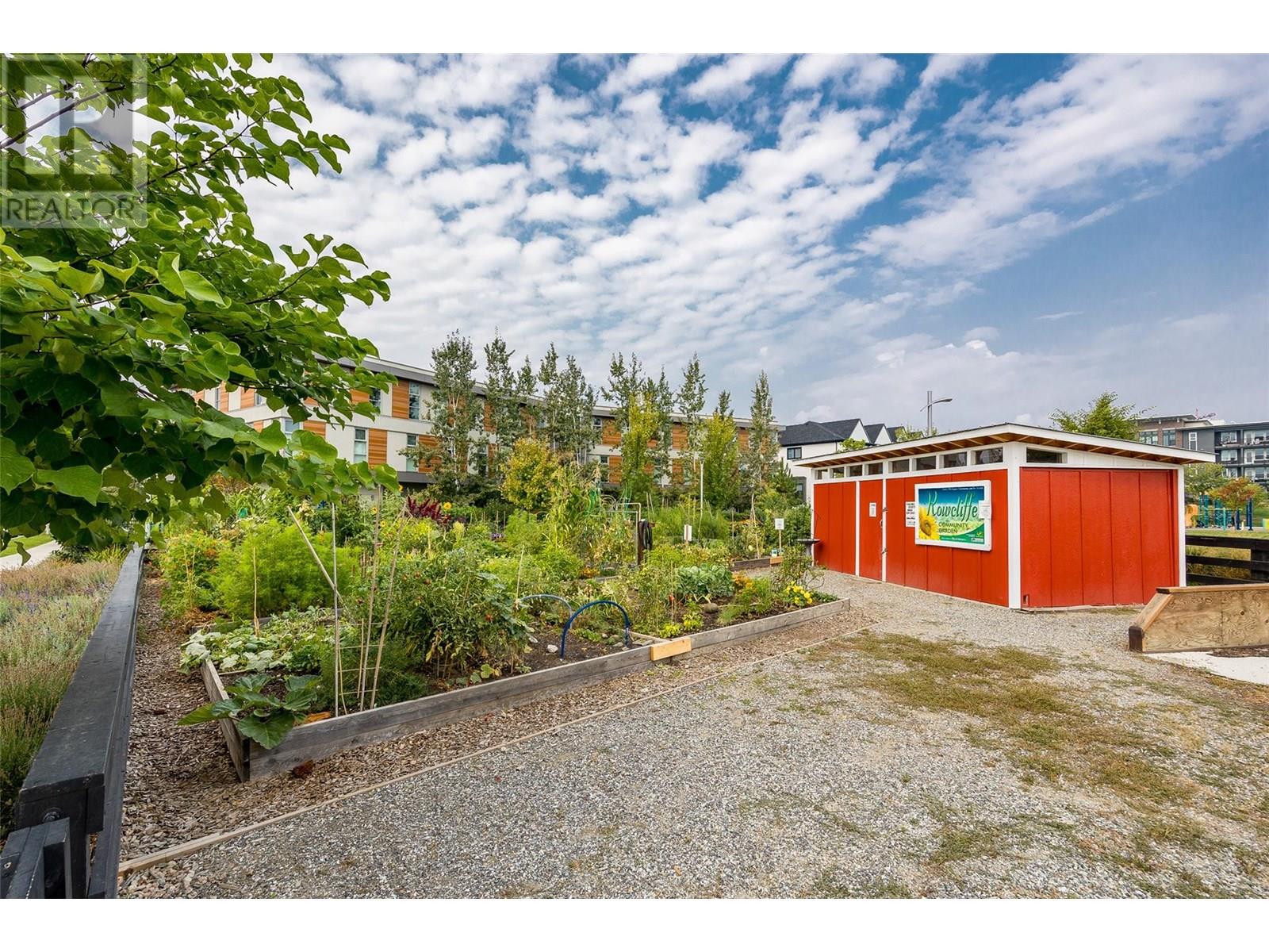 204 555 Rowcliffe Avenue, Kelowna