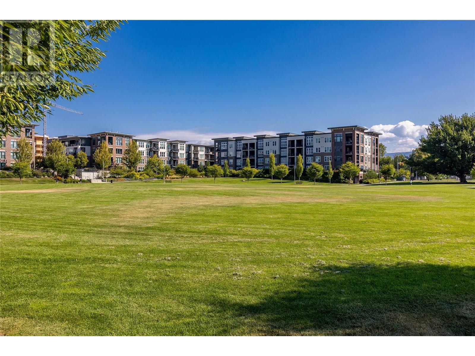 204 555 Rowcliffe Avenue, Kelowna