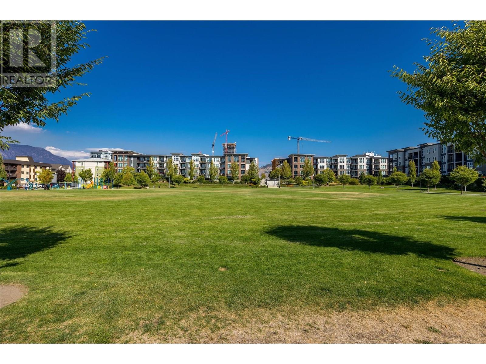 204 555 Rowcliffe Avenue, Kelowna