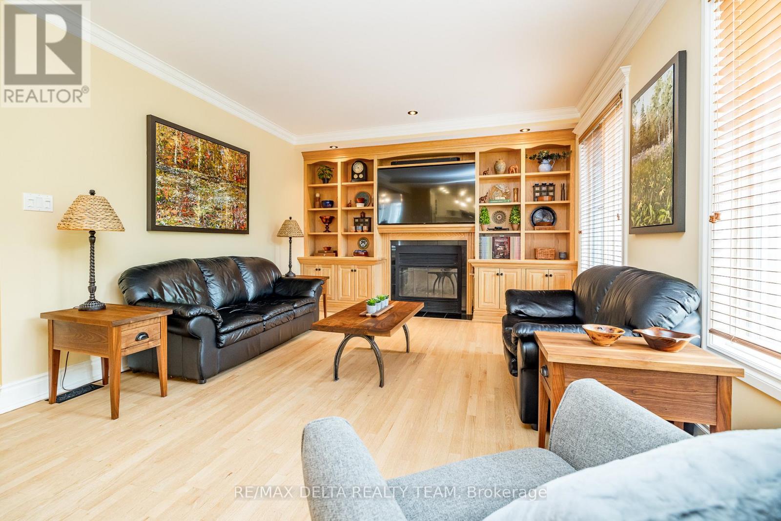 Photo 11 of 1779 Heatherstone Crescent, Ottawa ON