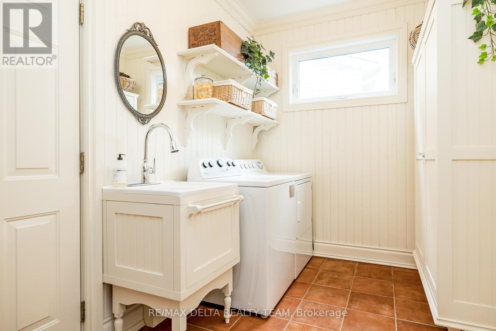 Photo 18 of 1779 Heatherstone Crescent, Ottawa ON