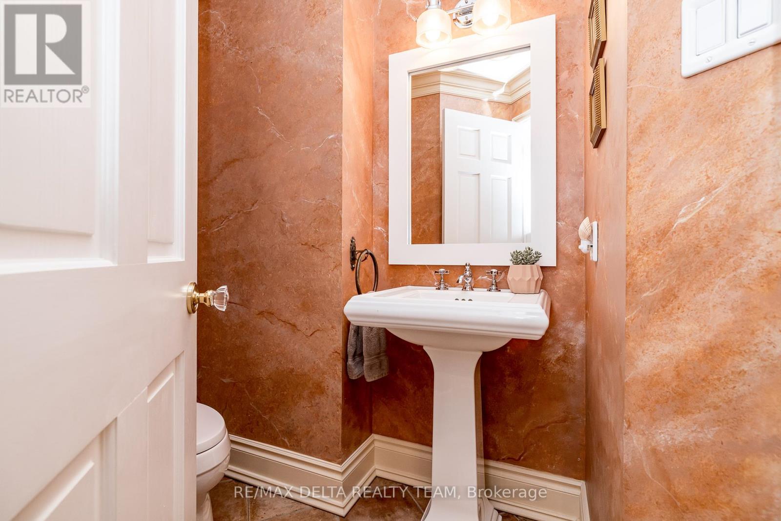 Photo 19 of 1779 Heatherstone Crescent, Ottawa ON