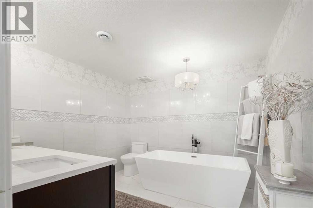 Single Family House for Sale in  Spring Valley Place SW Springbank Hill Calgary 