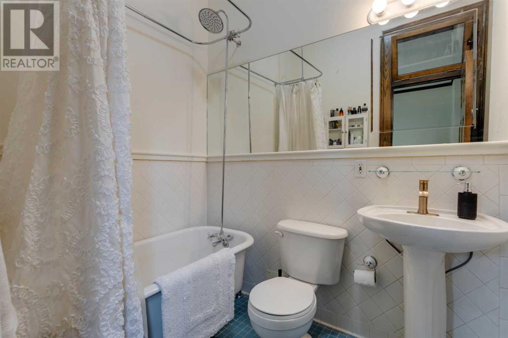 Single Family House for Sale in    Avenue SW Lower Mount Royal Calgary 