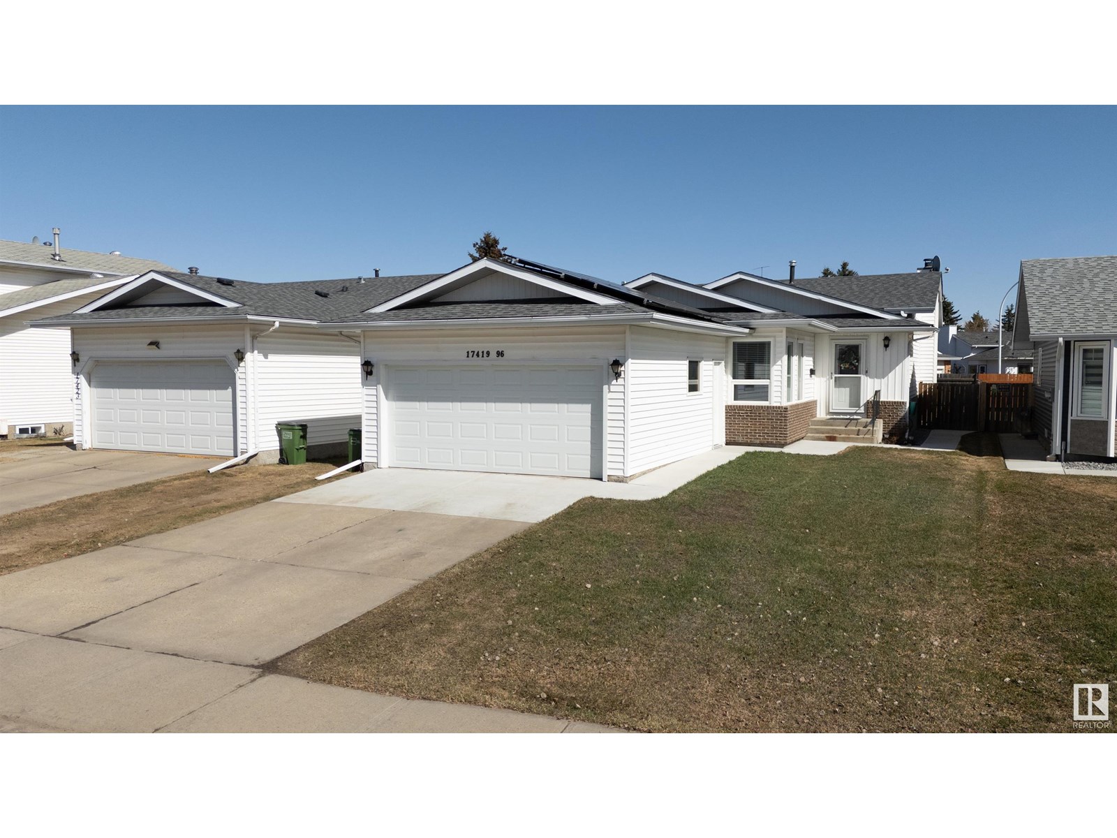 Photo 1 of 17419 96 St Nw Nw, Edmonton AB