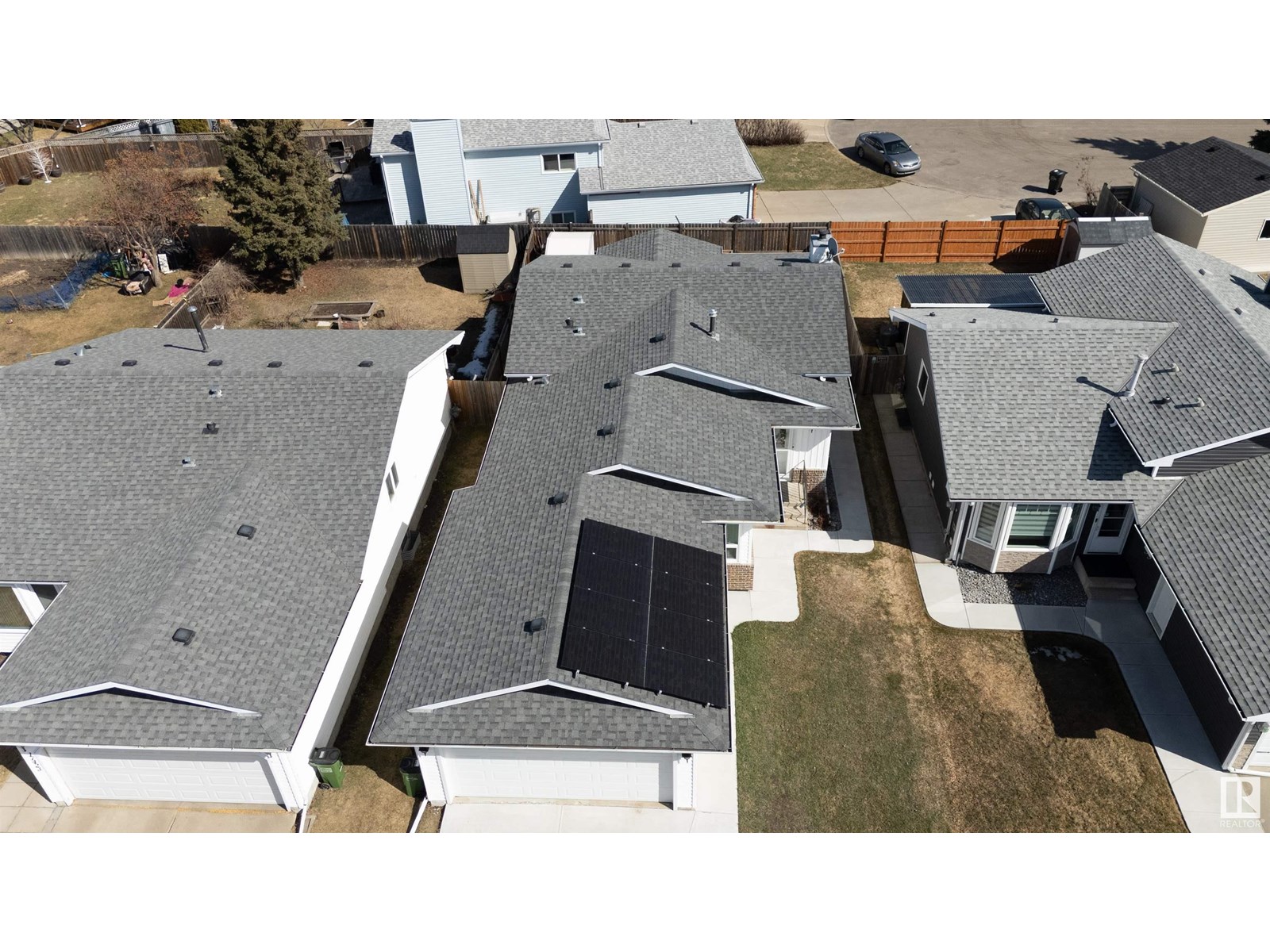 Photo 15 of 17419 96 St Nw Nw, Edmonton AB