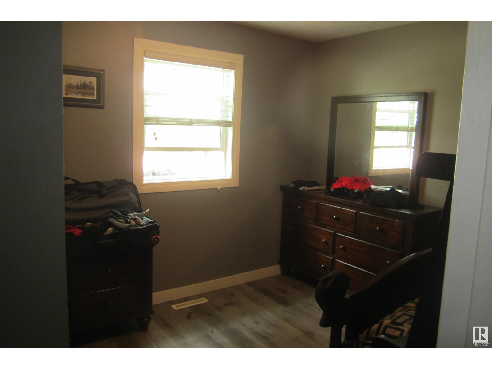 Photo 3 of 4423 47th Av, Leduc AB