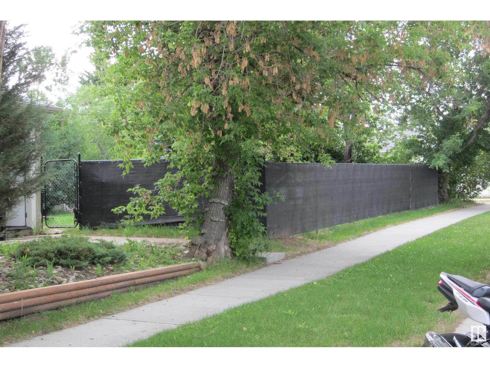 Photo 12 of 4423 47th Av, Leduc AB