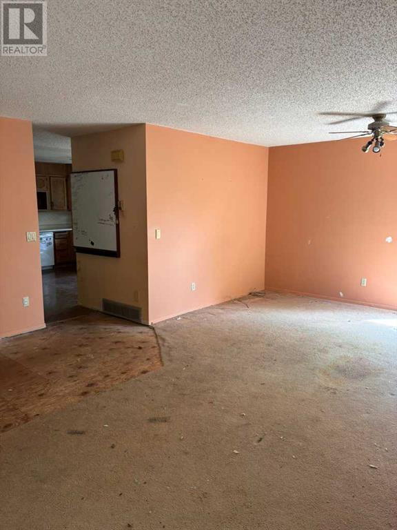 Single Family House 5 Level for Sale in  Deermoss Crescent SE Deer Run Calgary 