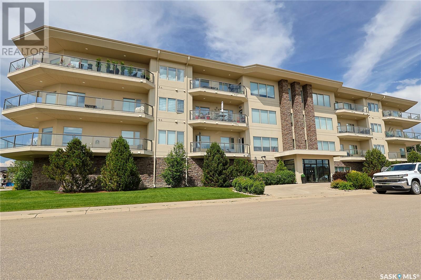 Photo 2 of 308 2800 Lakeview Drive, Prince Albert SK