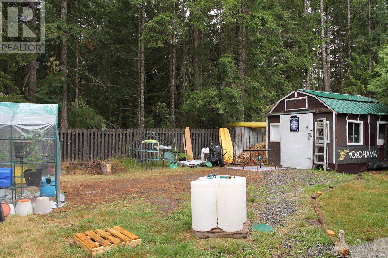 Photo 11 of 14 1310 Spruston Rd, Nanaimo BC