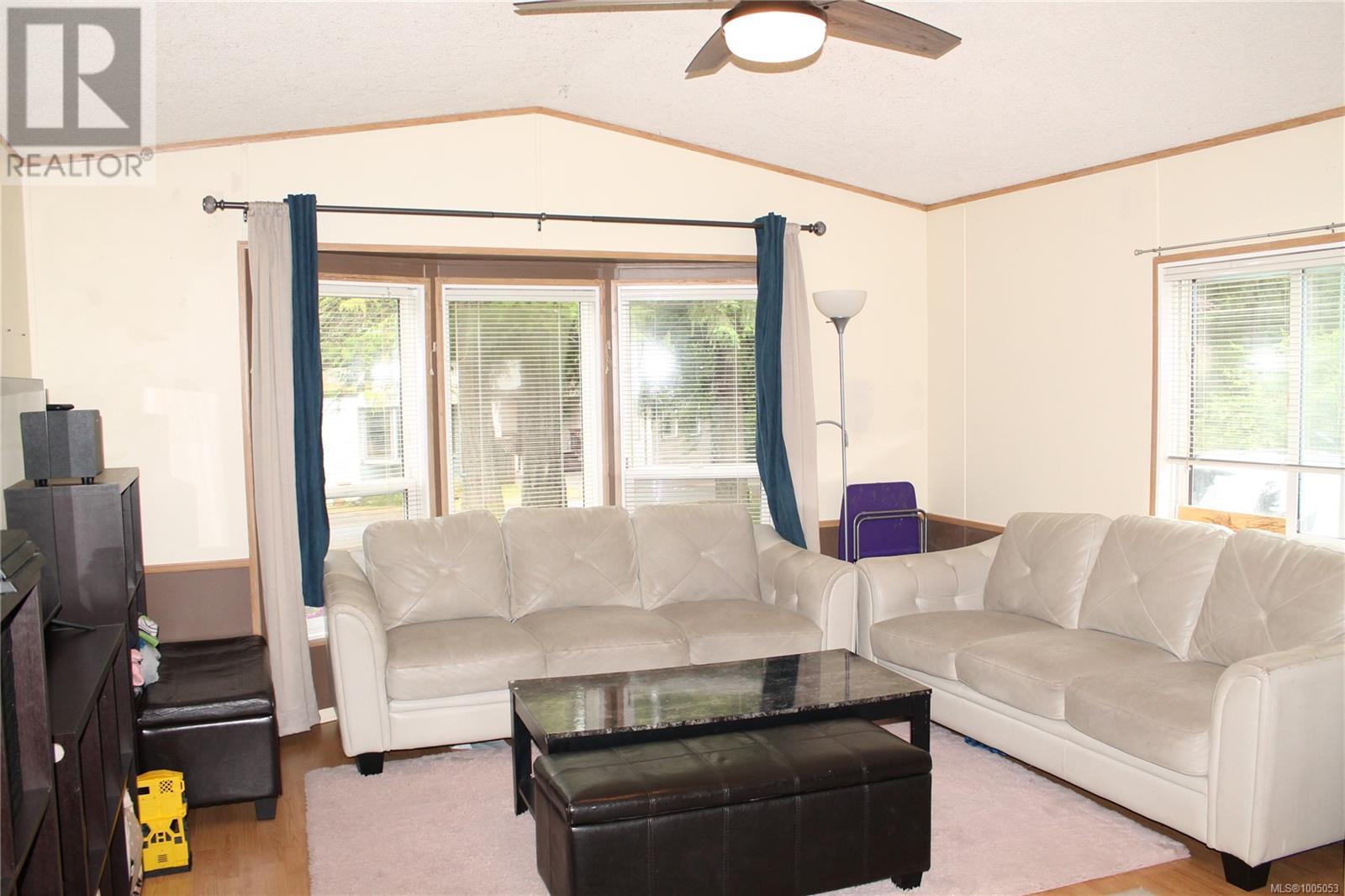 Photo 2 of 14 1310 Spruston Rd, Nanaimo BC