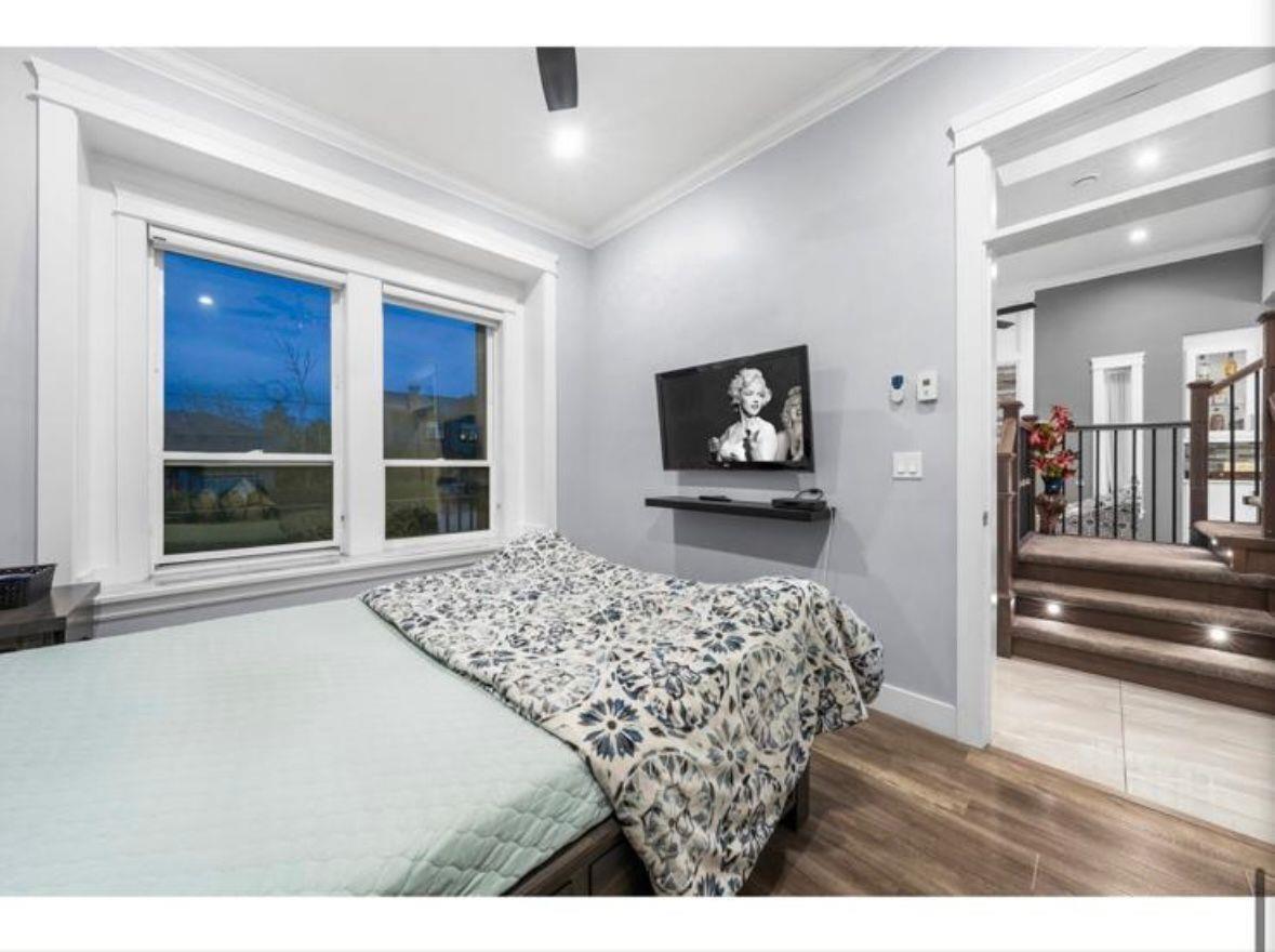 Photo 4 of 6637 121 A Street, Surrey BC