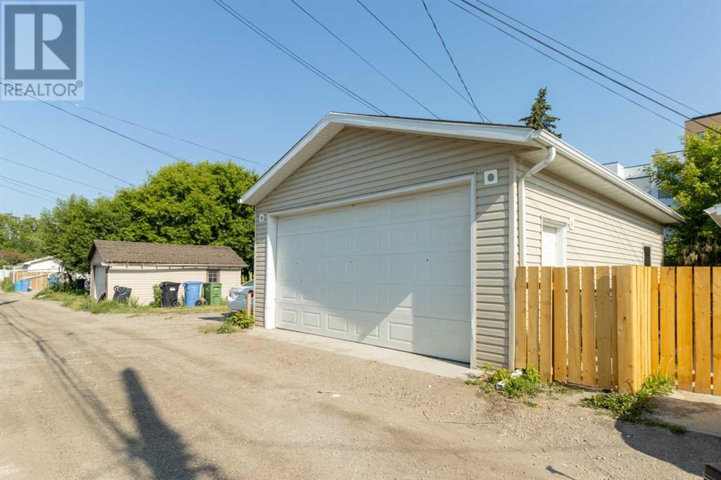 Single Family House Bungalow for Sale in  Edmonton Trail NE Tuxedo Park Calgary 