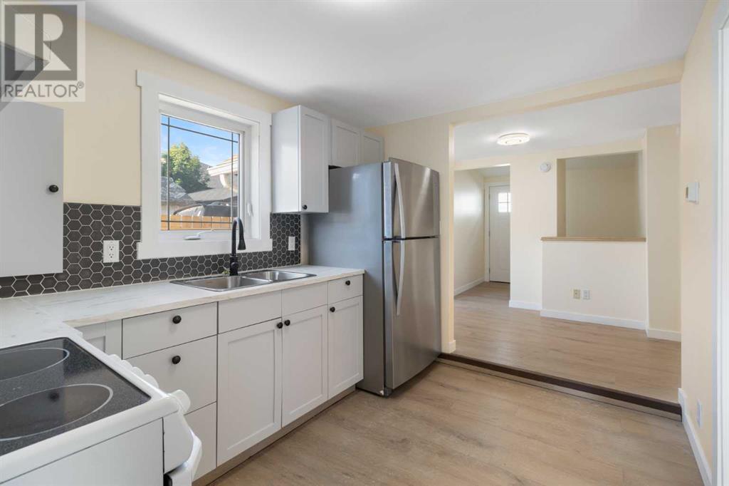Single Family House Bungalow for Sale in  Edmonton Trail NE Tuxedo Park Calgary 