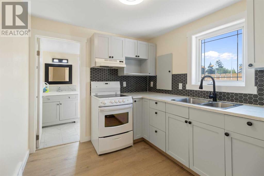 Single Family House Bungalow for Sale in  Edmonton Trail NE Tuxedo Park Calgary 