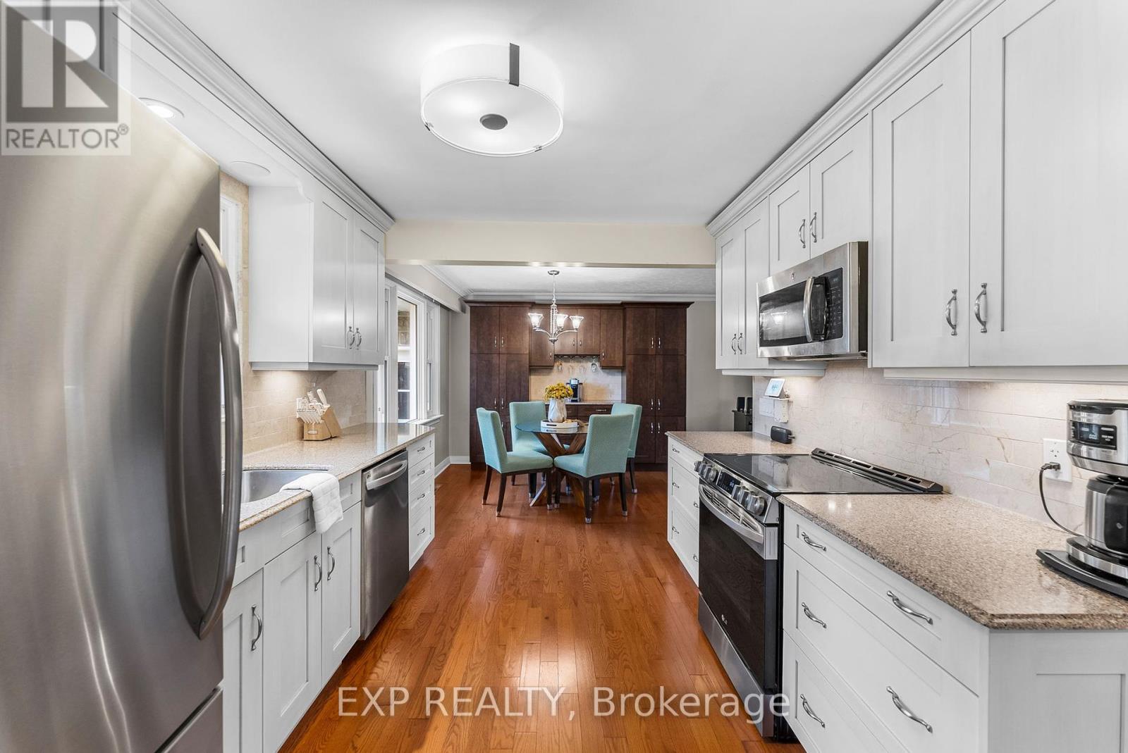 Photo 11 of 111 A Church Street, Georgina ON