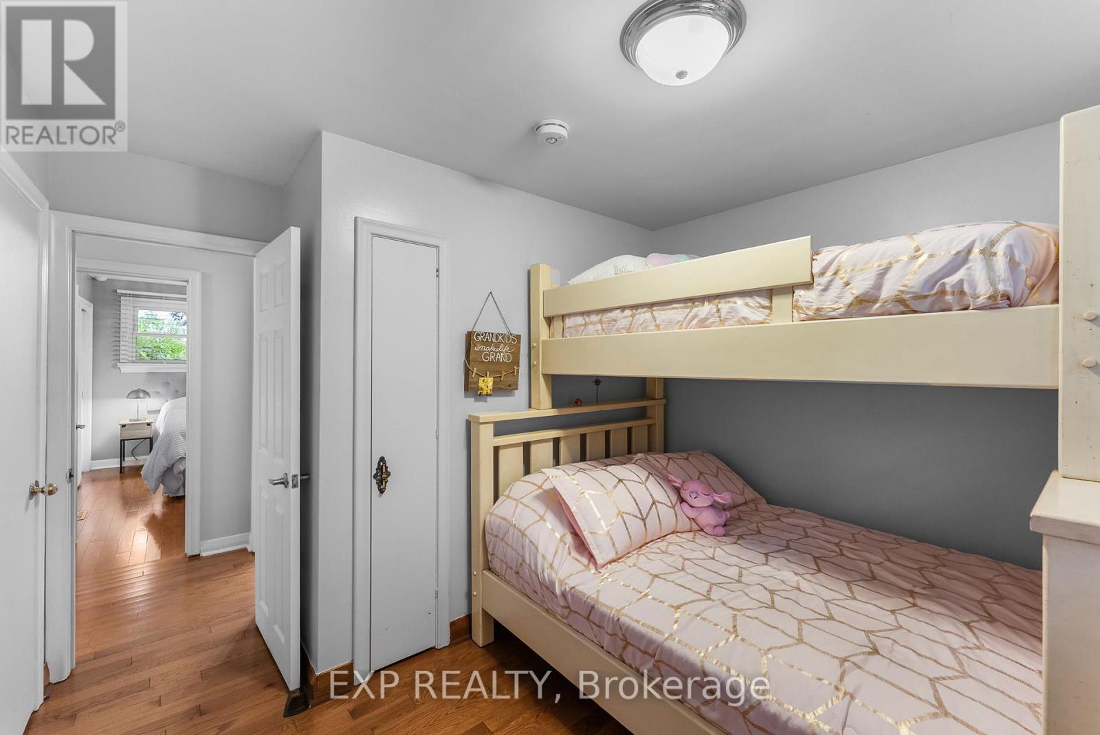 Photo 16 of 111 A Church Street, Georgina ON