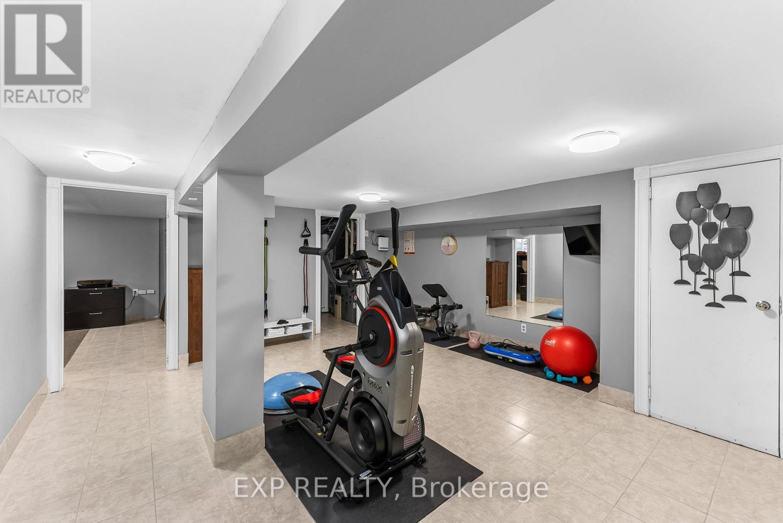 Photo 19 of 111 A Church Street, Georgina ON
