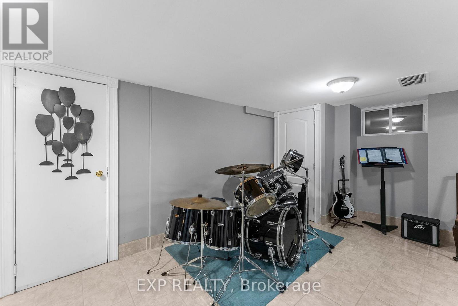 Photo 20 of 111 A Church Street, Georgina ON