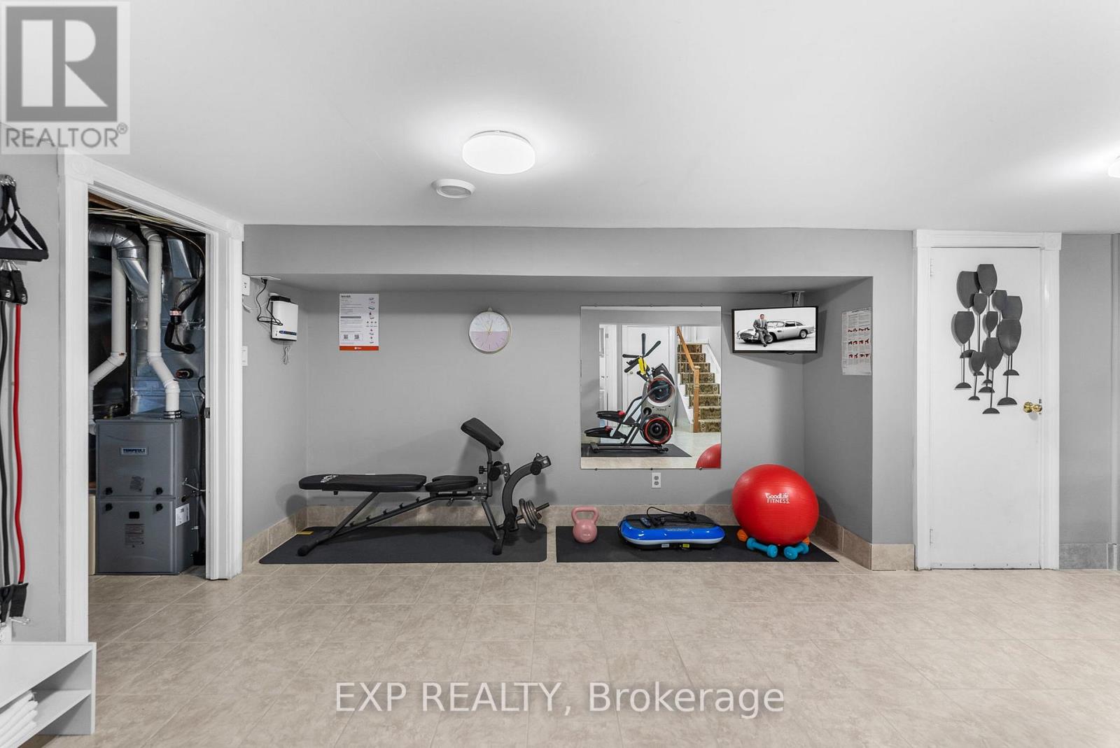Photo 21 of 111 A Church Street, Georgina ON