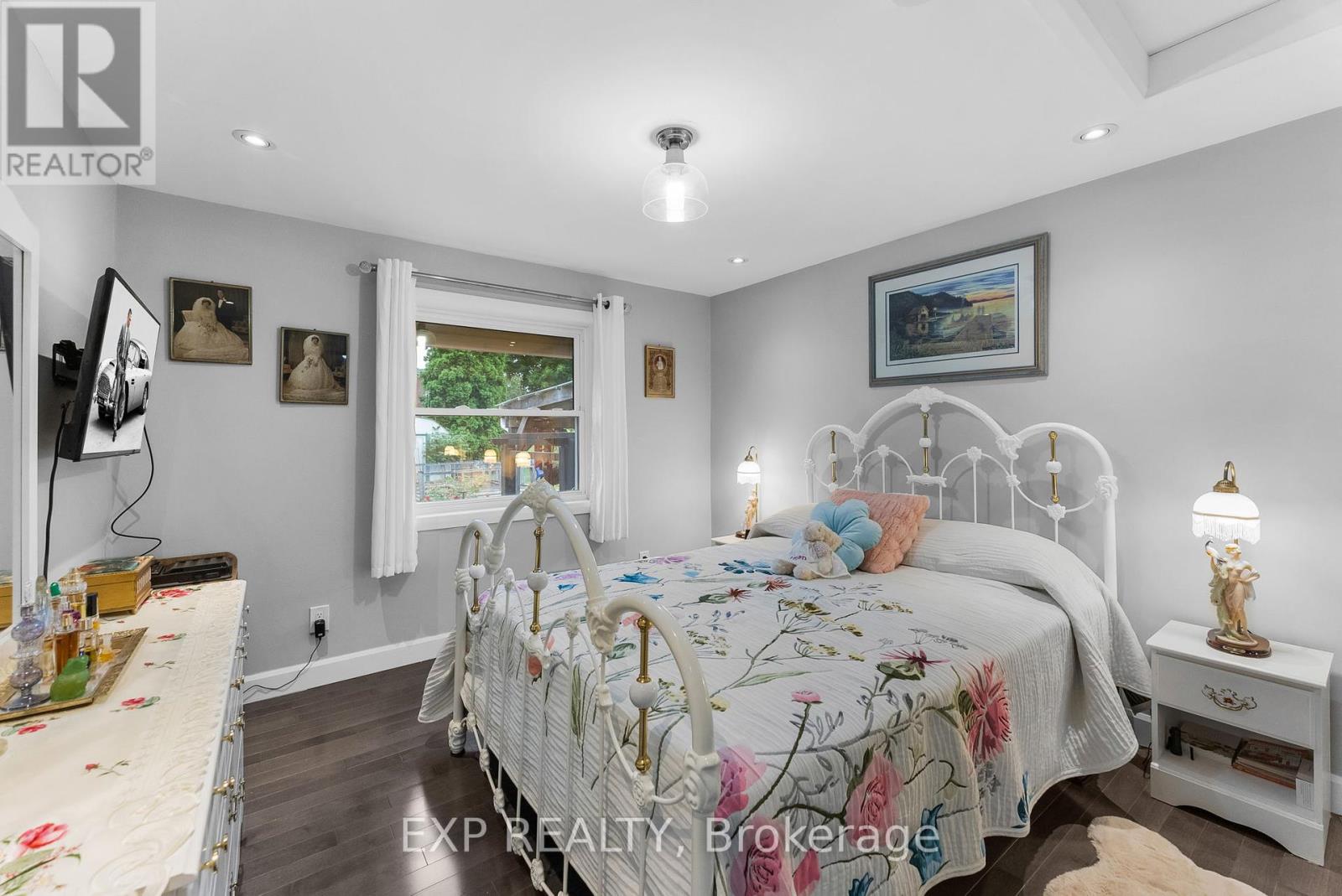 Photo 38 of 111 A Church Street, Georgina ON
