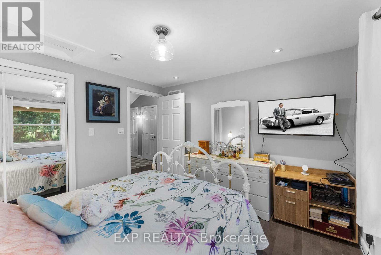 Photo 39 of 111 A Church Street, Georgina ON