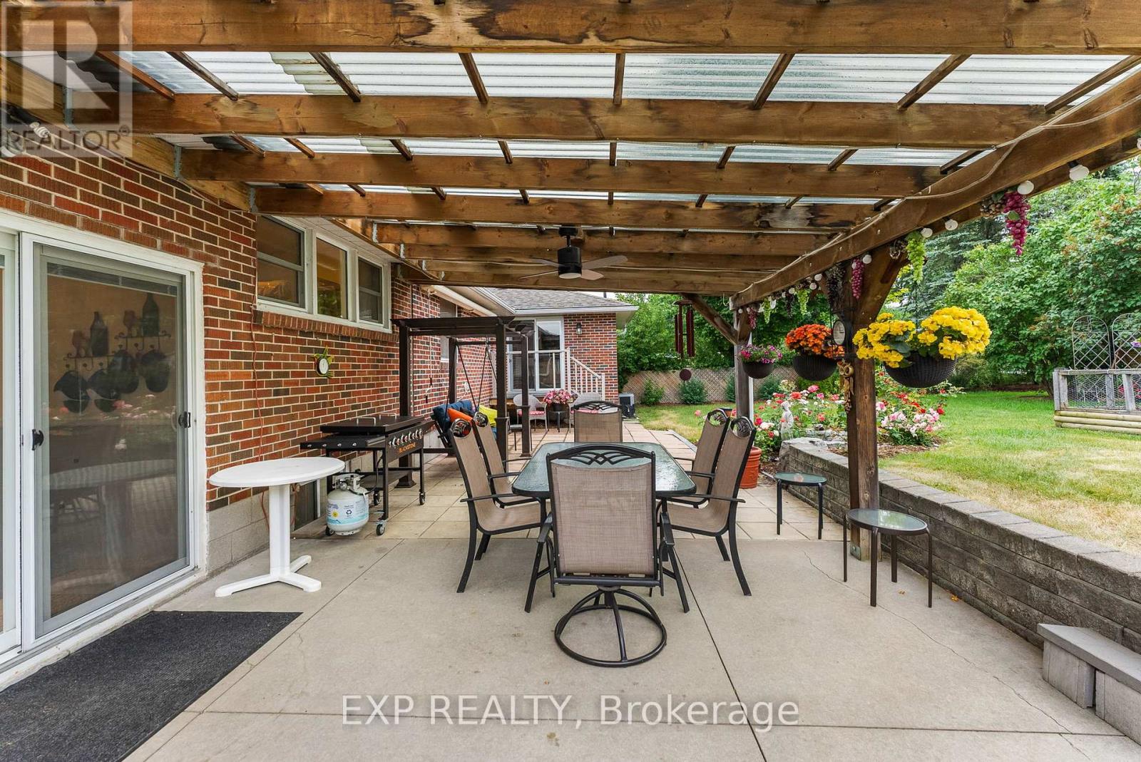 Photo 42 of 111 A Church Street, Georgina ON